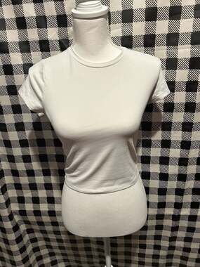 Hollister Women's White Seamless Short Sleeve Baby Tee Crop Top